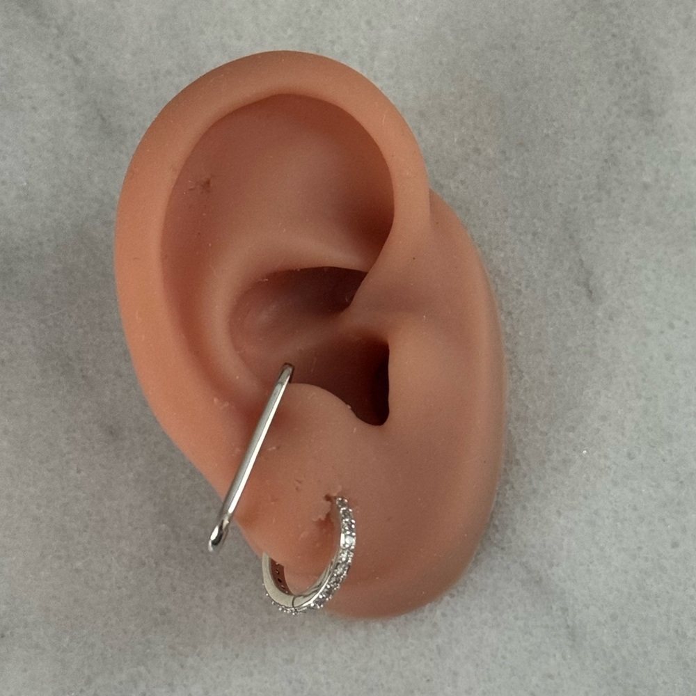 Silver Solid Suspender Cuff Earring 

Brand New